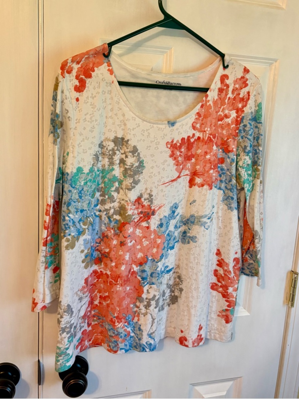 Craft & Barrow Cream Floral Scoop-Neck Women's Top